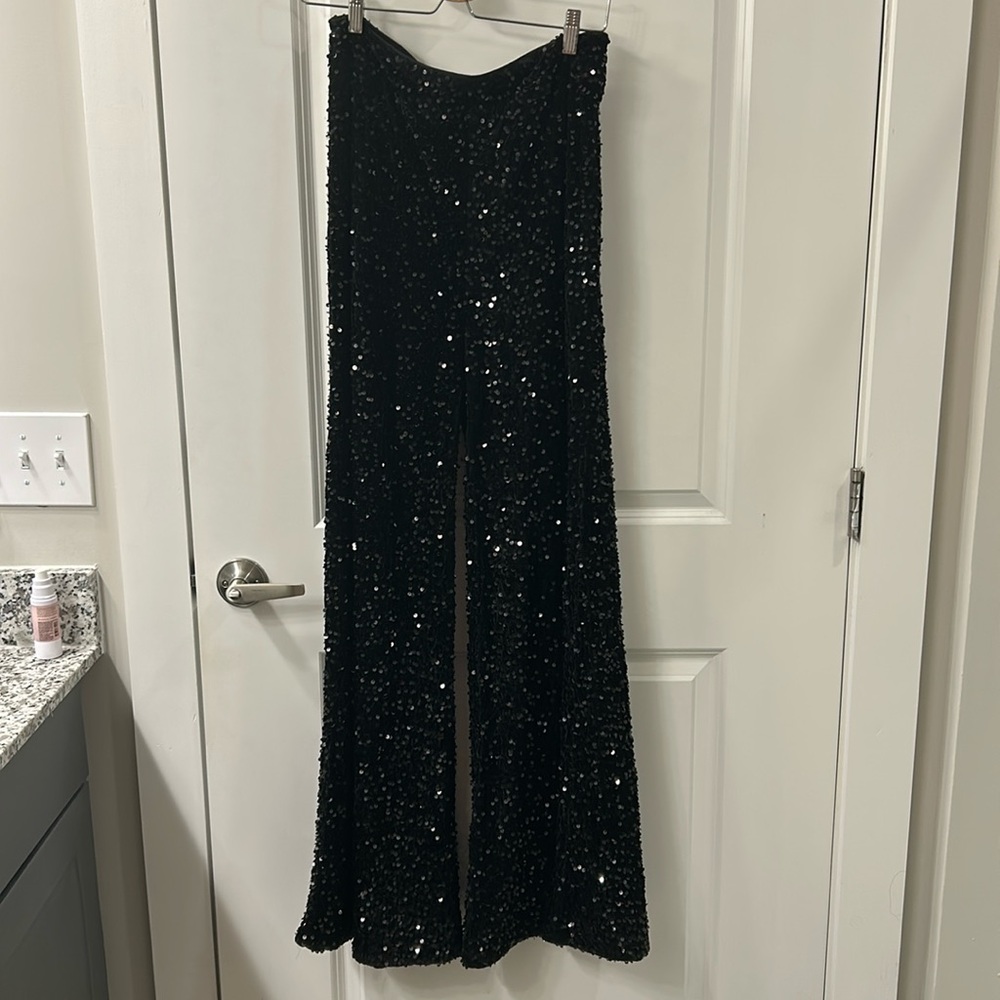 Women’s Black Allover Sequin High Waisted Flared Pants (Large)
